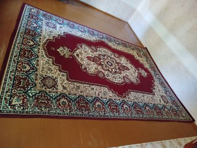 Gilam sotiladi holati yaxshi