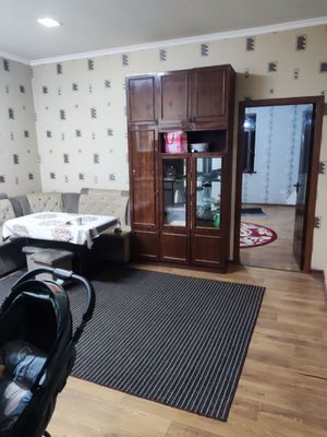 Hovli sotiladi srochna