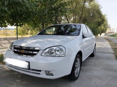 Продаю машину chevrolet lacetti