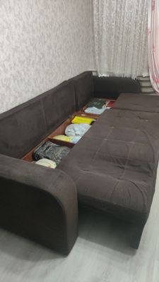 Продаётся раскладной диван.
