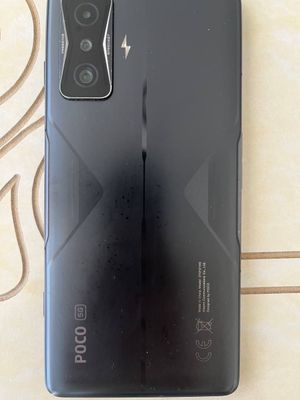 Poco F4 gt igravoy telefon