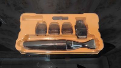 Philips series 1000 Ultra precise beard styler - стайлер для бороды