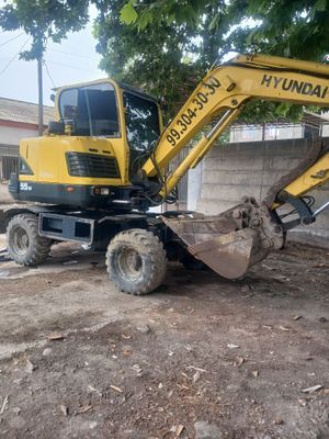 Excavator HYUNNDAI