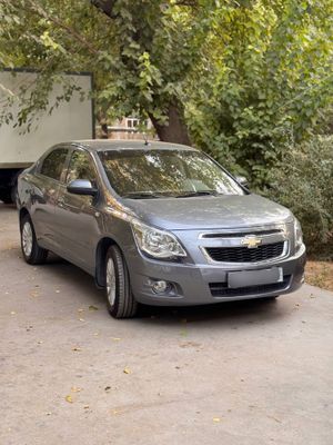 кобальт автомат сотилади