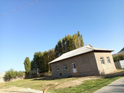 Гулистон шаҳар Баҳор маҳаллада уй сотилади