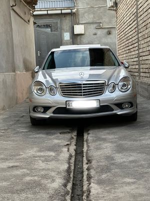 W211 Mercedes Benz