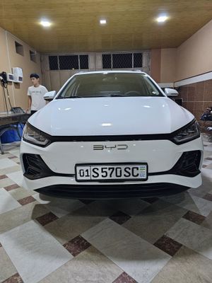 Byd e2 luxury 405 kilametr