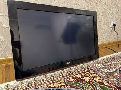 Lg 32, holati yaxshi, ishlaydi