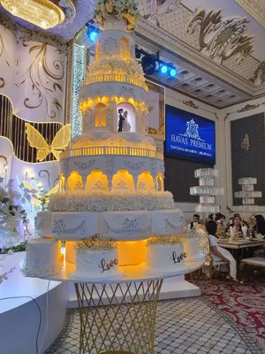 To'y marosimlarga mazzali tort pichonilar