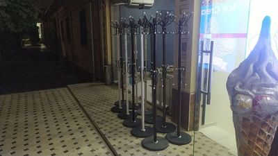 Стояший вешалка оптом качиства