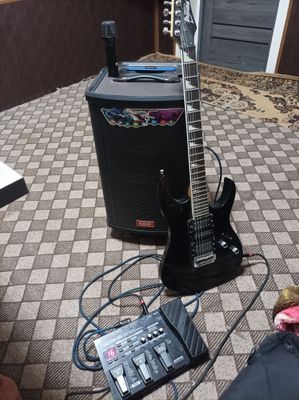 Elektroni gitara Ibanez sotiladi pedalnigi boss