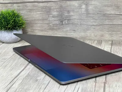 б/у MacBook Pro 15” i7/ 16Gb/ 512Gb / 2018г.