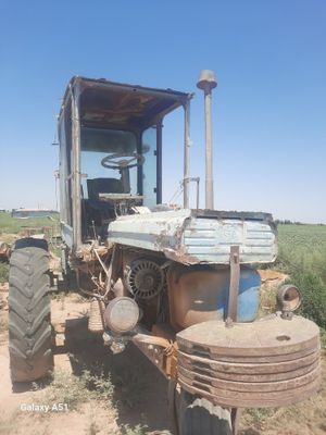 трактор 28 сотилади