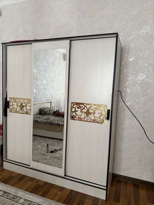 Mebel spalniy granite