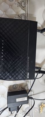 Продаю роутер Asus