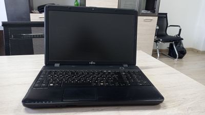 Fujitsu LifebookAH502 в отличном состоянии