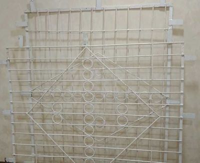 Продам две Решетки на окна