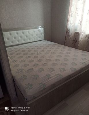 Продам кровать с матрасом