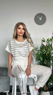 в наличии двойка размер с-м