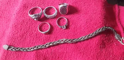 Продам серебрянные кольца