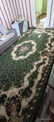 Продам палас 3х5м не дырявый пятне нету , почти как новый.