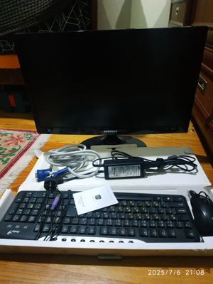 Samsung 22 клавиатура Genius + мышь ,блок питания от монитора VGA шнур