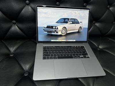 Apple MacBook Pro 2019 года i7-16-512 в идеальном состояние Америка