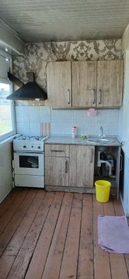Кухонная мойка и шкафчик