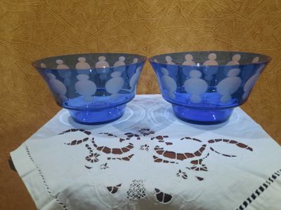 Красивые крбальтовые вазочки, винтаж, состояние отличное, без нарекани