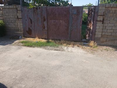Quruq yer sotiladi