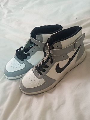 Nike krasovka 41 razmer