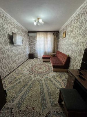 Самарқанд дарвоза 2 хонали квартира хамма шароитлари бор.