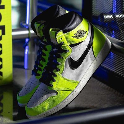 Nike Jordan Retro 1 High "Visionaire"