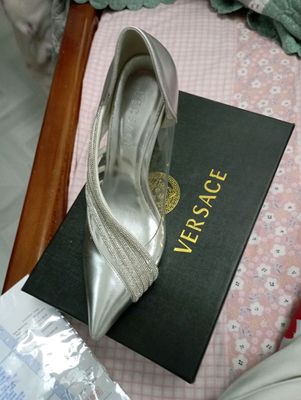versace tofli sotiladi