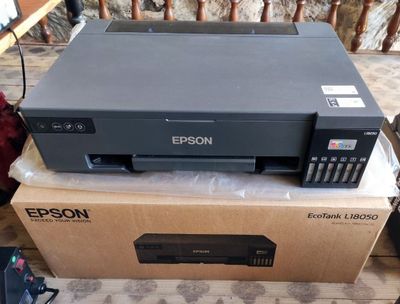 Срочно продам Epson L18050 ecotank A3+ почти новый