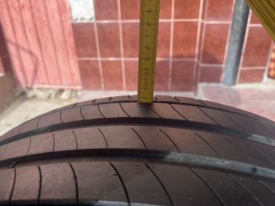 продаётся колесо мишелин 245/50R18