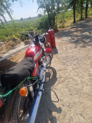 Jawa 350 12v srochno sotiladi