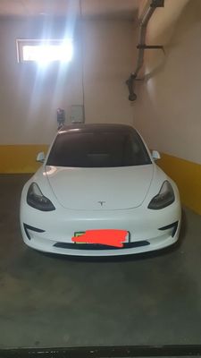 Tesla model 3 продаётся