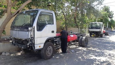 Isuzu samasval avtobusdan yiģib beramiz