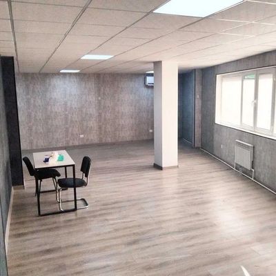 Бизнес центр на Лабзаке Офис 55м2