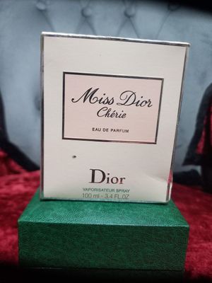 Продаю парфюм Miss Dior Cherie.