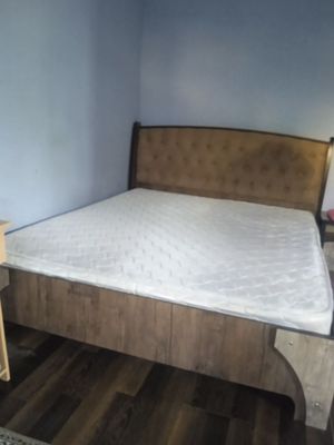 Двухспальная кровать