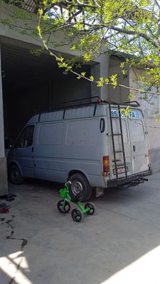 Ford sirochni sotiladi