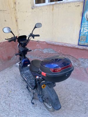 skuter elektro skuter sotiladi