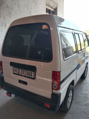 Damas yangi 2025-yil may oyining oxirida olingan yap yangi