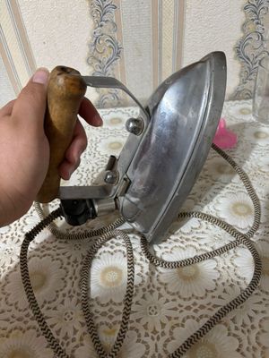 Утюг электрический производственный