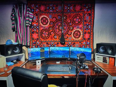 Tayyor studio sotiladi