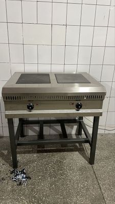 Plita sotiladi w 220 w 380 ta ishlidi