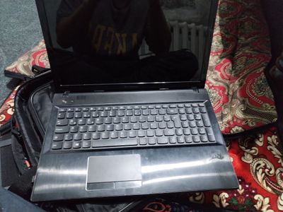 Notebook Lenovo holati ortacha ishlashlari yaxshi.