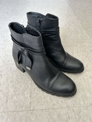Продам женские кожаные утеплённые ботинки (Турция)
